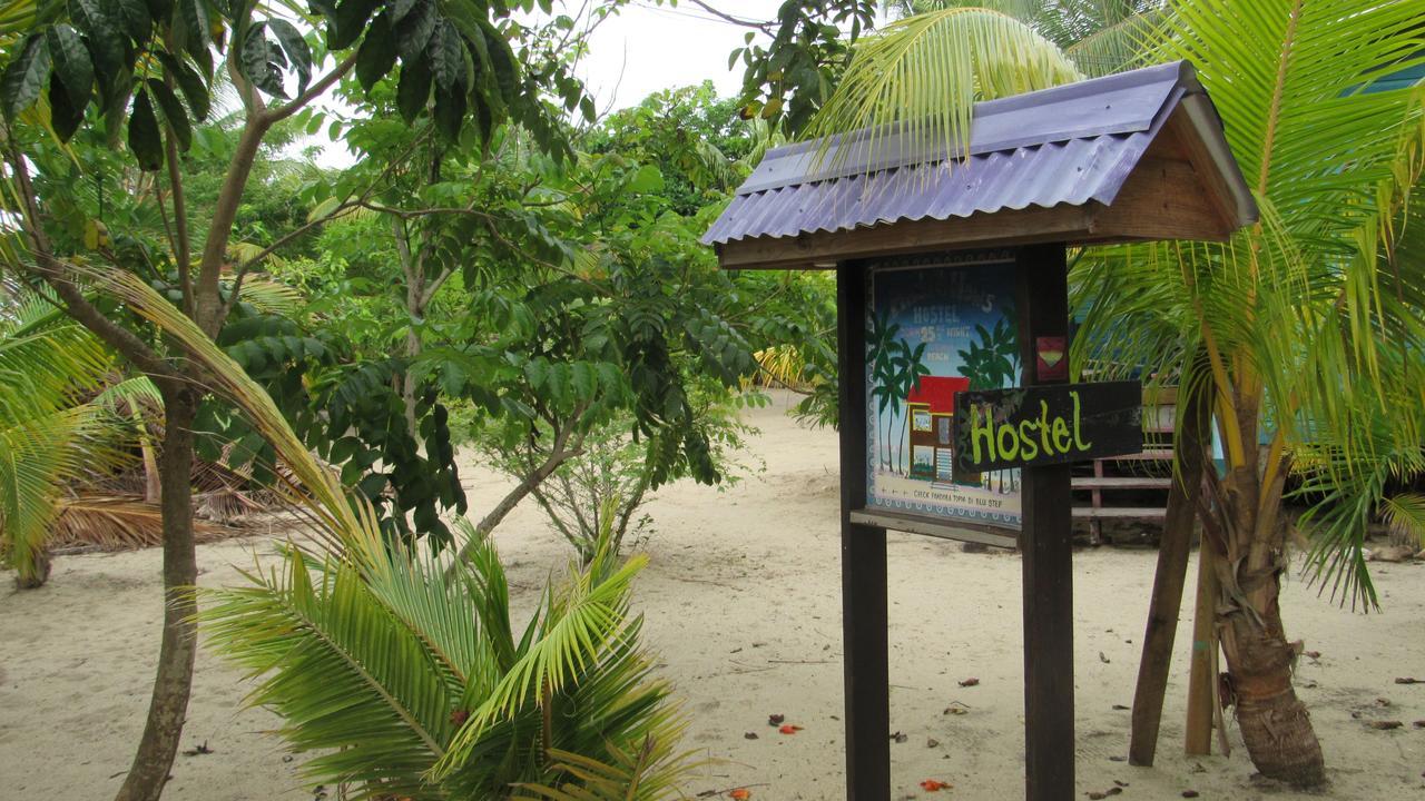 Anda Di Hows Hostel Placencia 外观 照片